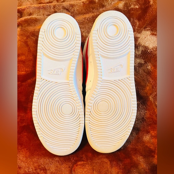 Nike Court Vision, Size 8 US - Picture 3 of 7